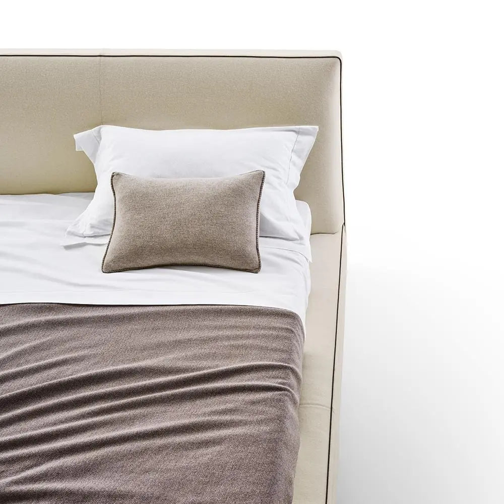 Richard Bed | B&B Italia | JANGEORGe Interior Design