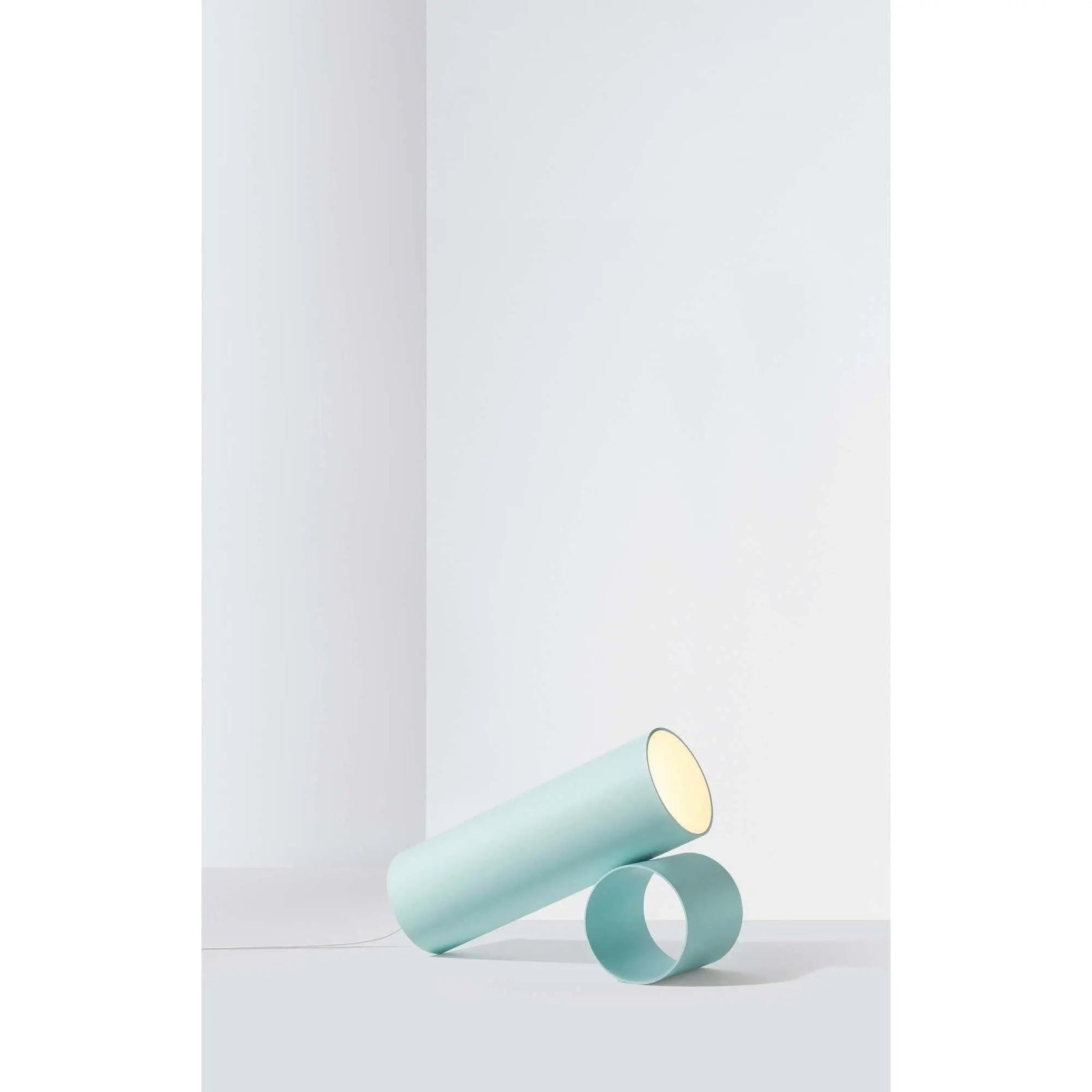 Sawaru Directional and Dimmable LEF Floor Lamp with Color Temperature Control | Flos | JANGEORGe Interior Design